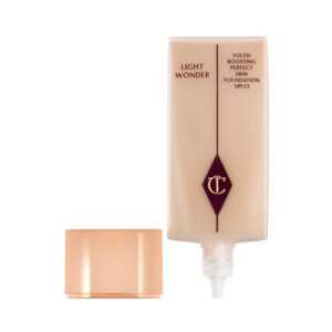 Charlotte Tilbury Lehký tekutý make-up Light Wonder (Foundation) 40 ml 1 Fair