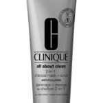 Clinique Detoxikační maska a peeling All About Clean (2-in-1 Charcoal Mask + Scrub) 100 ml