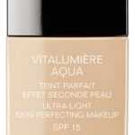 Chanel Rozjasňující hydratační make-up Vitalumiere Aqua SPF 15 (Ultra-Light Skin Perfecting Makeup) 30 ml 40 Beige